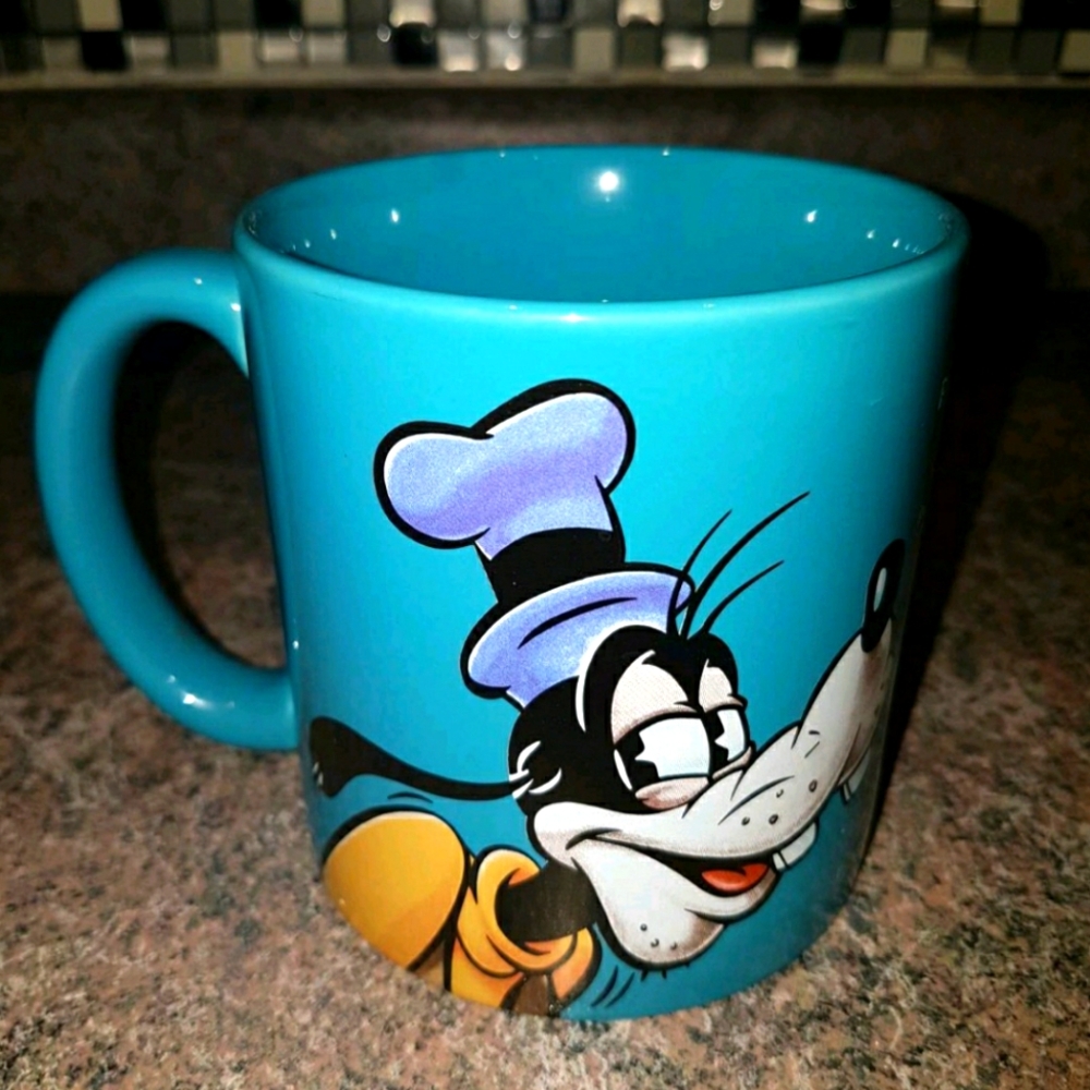 BN Retired Disney Goofy LG Mug